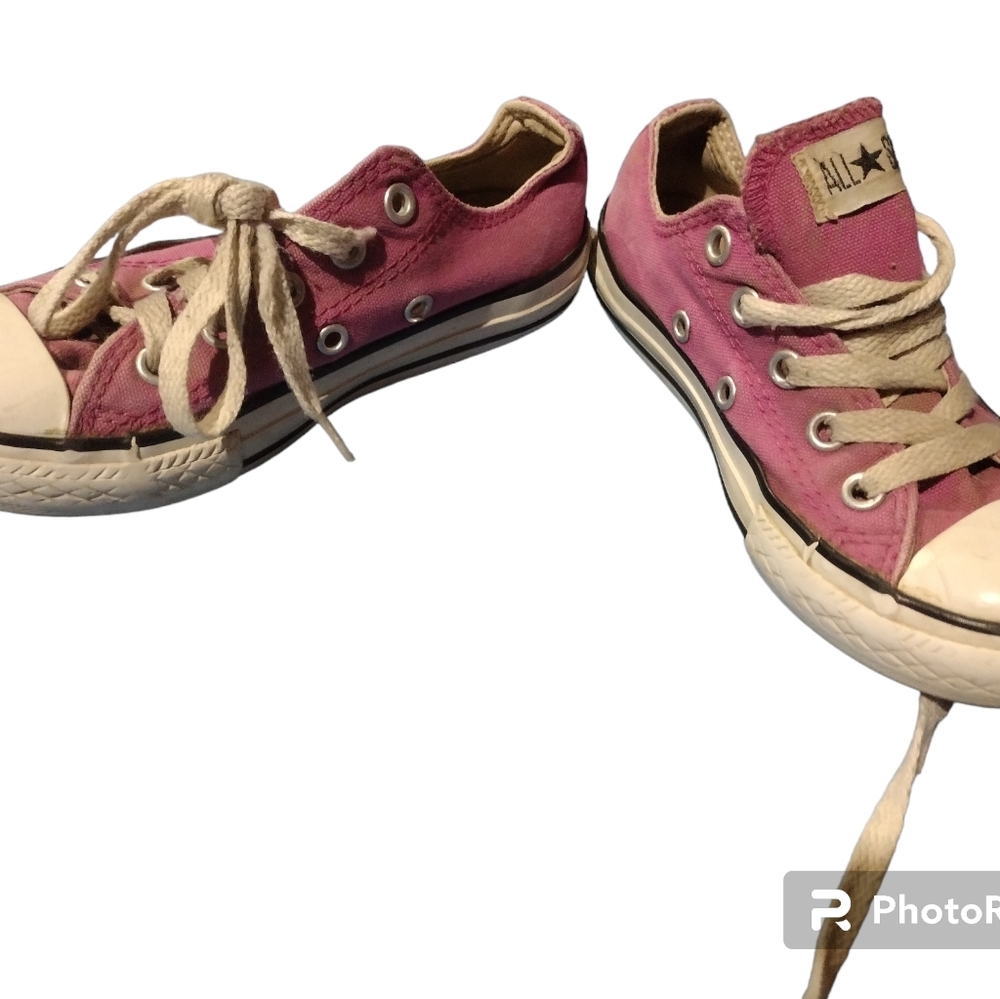 Pink Converse - Picture 3 of 5